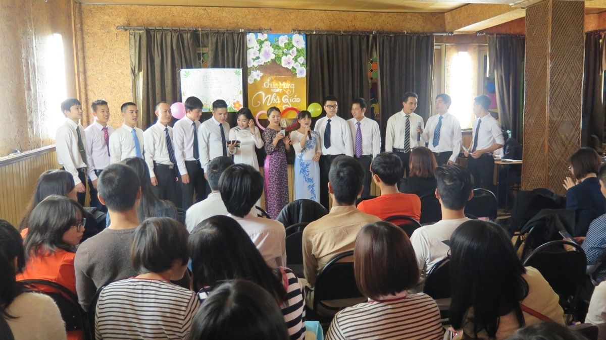 photo 20-11 Mot tiet muc van nghe cua cac thay co giao VN hien dang la nghien cuu sinh tai DH Huu nghi Cac dan toc_zpsn3m0jtr0.jpg