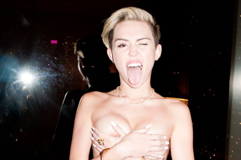 photo 131003-miley-cyrus_zps945babd9.jpg