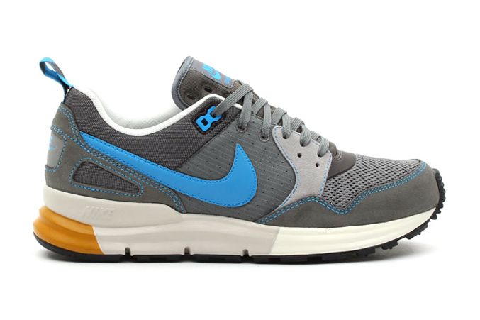  photo nike-sportswear-lunar-pegasus-89-mercury-grey-1_zps32ad8bf3.jpg